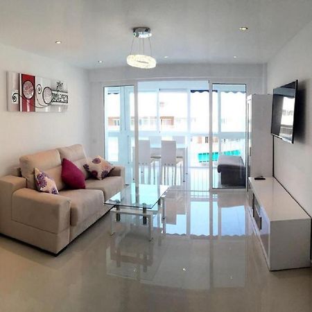 Levante Beachfront Luxury Apartment Μπένιντορμ Εξωτερικό φωτογραφία