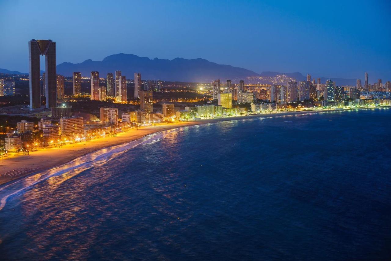 Levante Beachfront Luxury Apartment Μπένιντορμ Εξωτερικό φωτογραφία